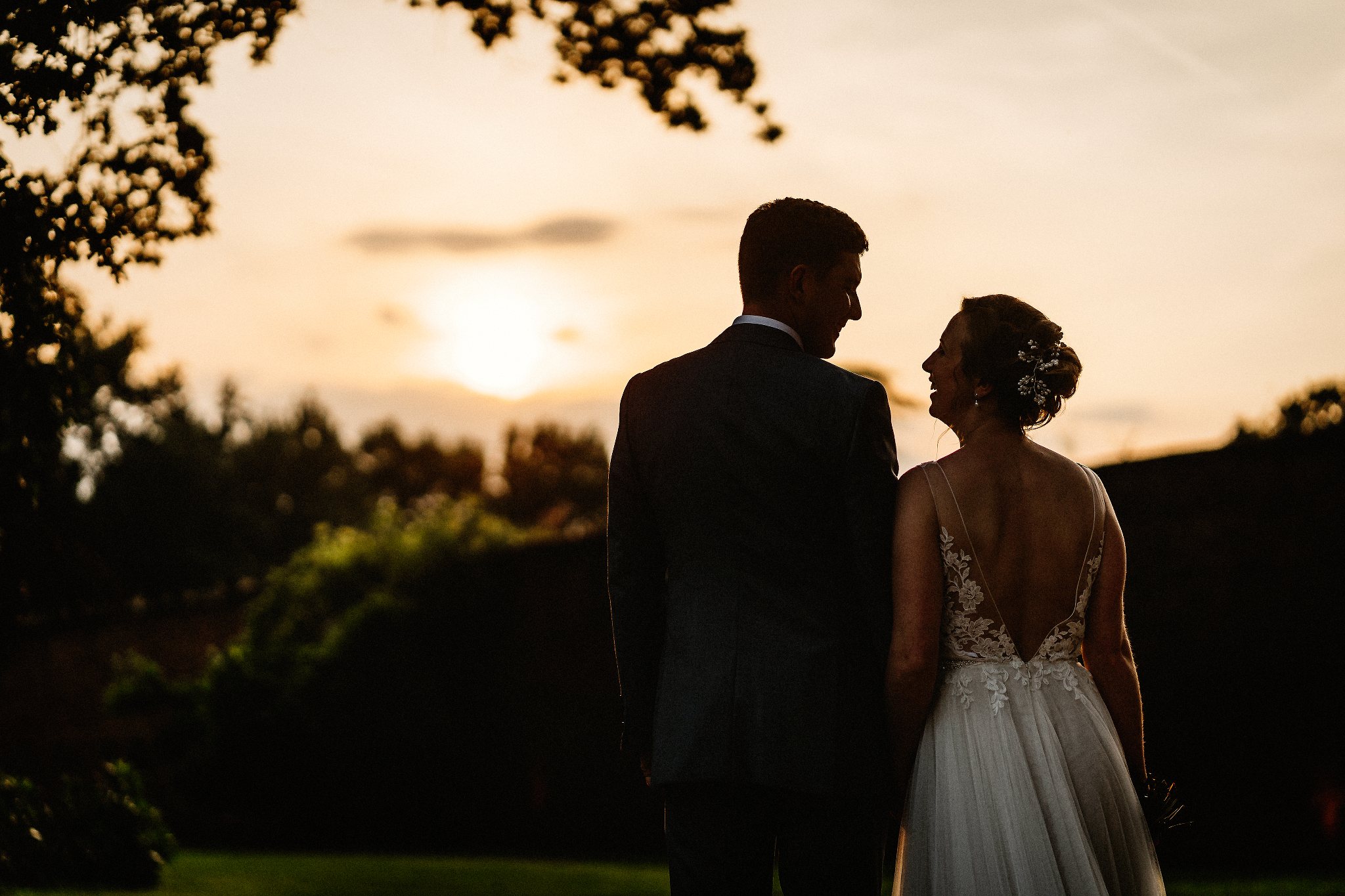 thorpe garden sunset with bride and groom